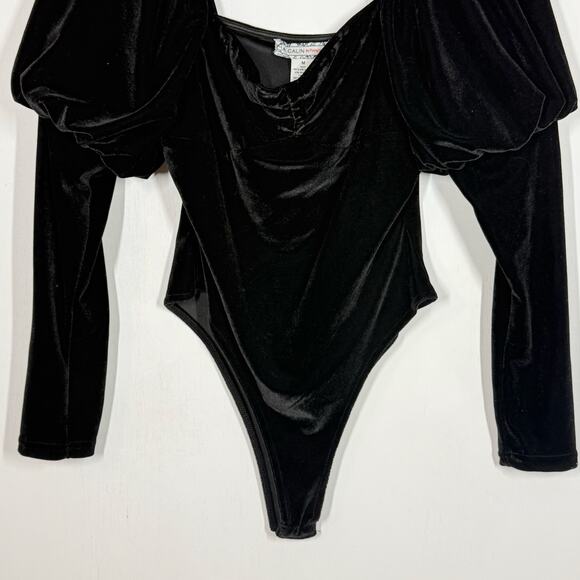 A.Calin by Flying Tomato Bodysuit Sz Medium Black Velvet Square Neck Puff Sleeve - Picture 7 of 10